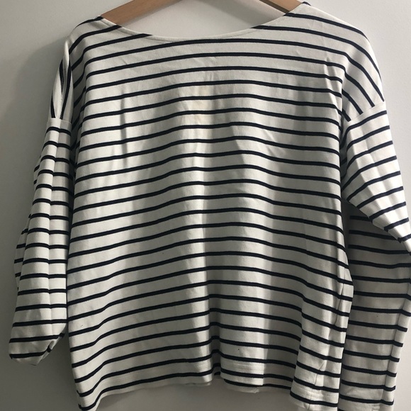 Clothes - Picture 4 of 8